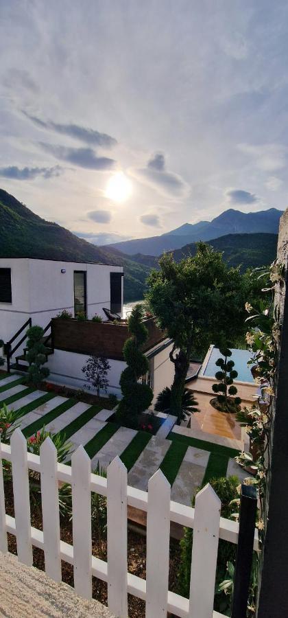 Holiday home Koman Paradise By Romina Shkoder