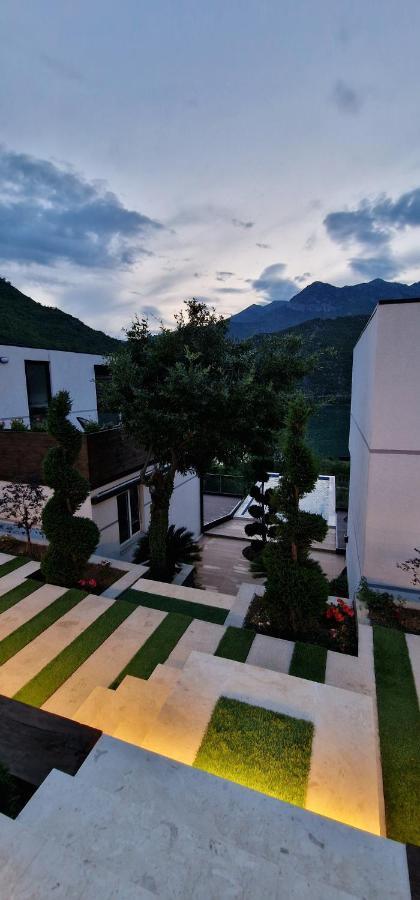 Koman Paradise By Romina Holiday home