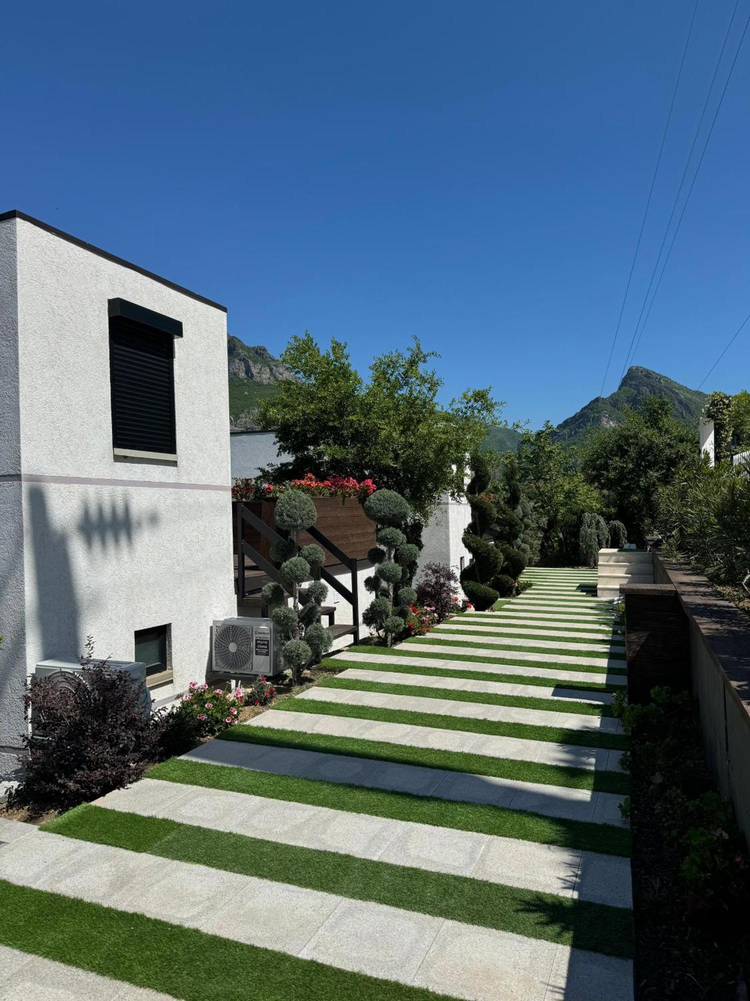 Holiday home Koman Paradise By Romina *