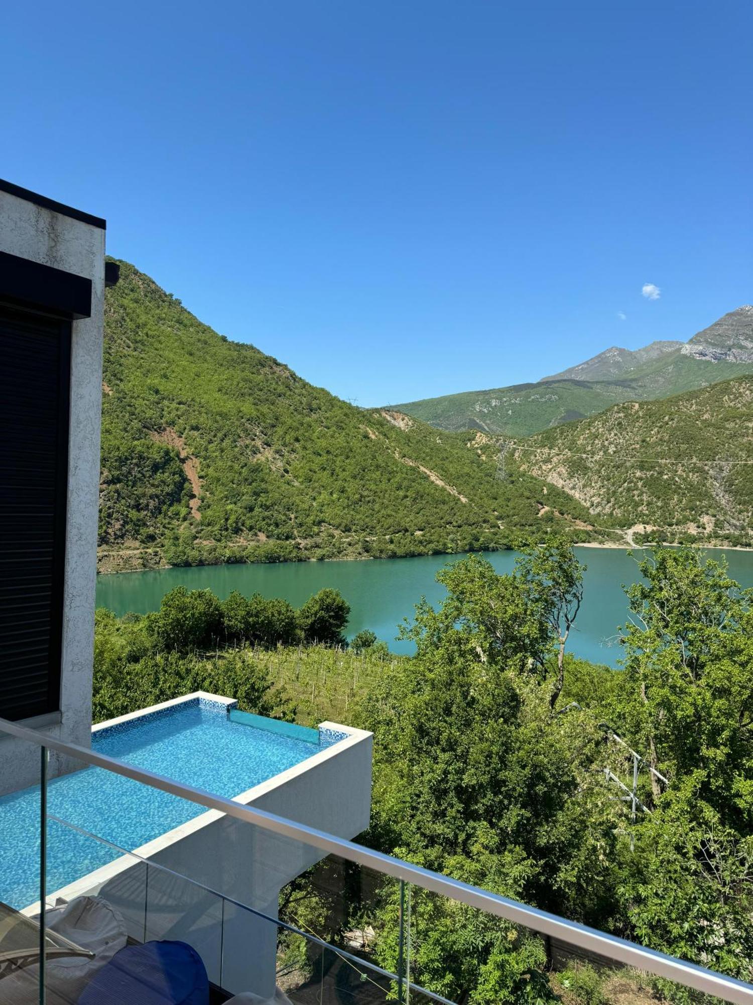 Holiday home Koman Paradise By Romina Shkoder
